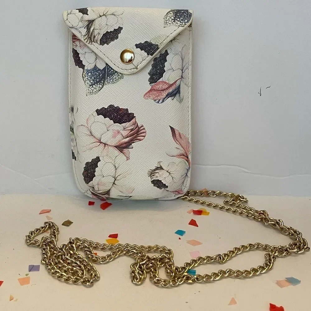 ‎Flowered Phone or Card Holder